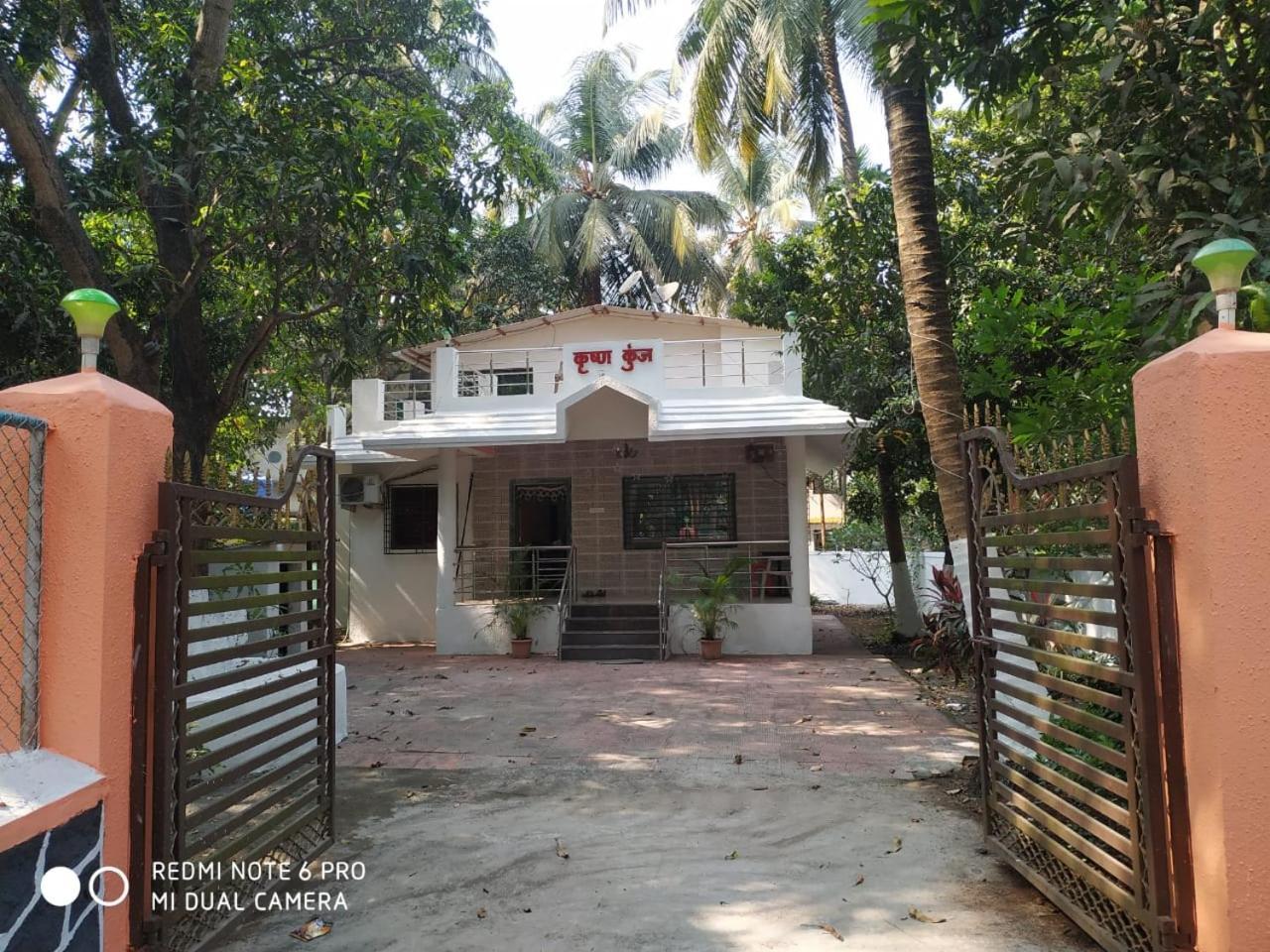 Krushna Kunj Holiday Home Alībāg Zewnętrze zdjęcie